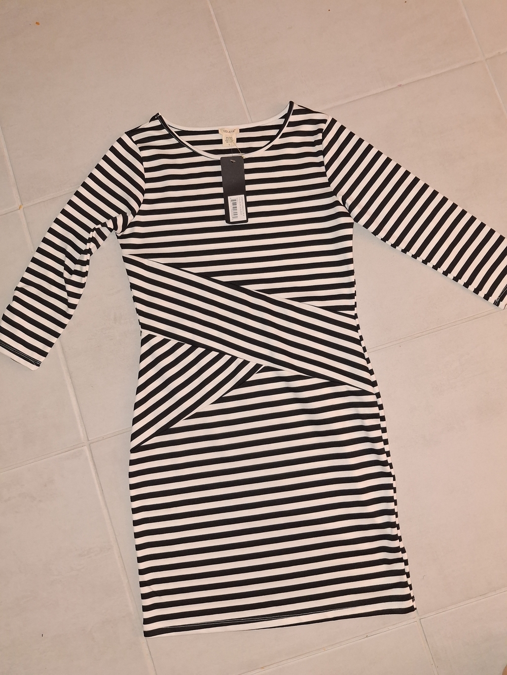 Yelete Black and White Striped Long Sleeve Sheath Dress